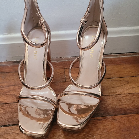 Michelle Rose Metallic Gold High Heel Chunky Platform Sandals - Picture 7 of 8